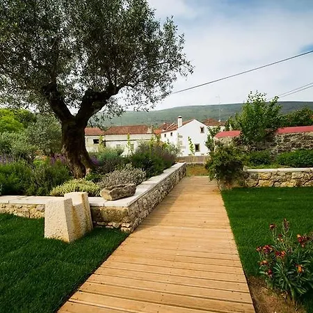 Alojamento de Turismo Rural Casa Dos Aromas Alvados